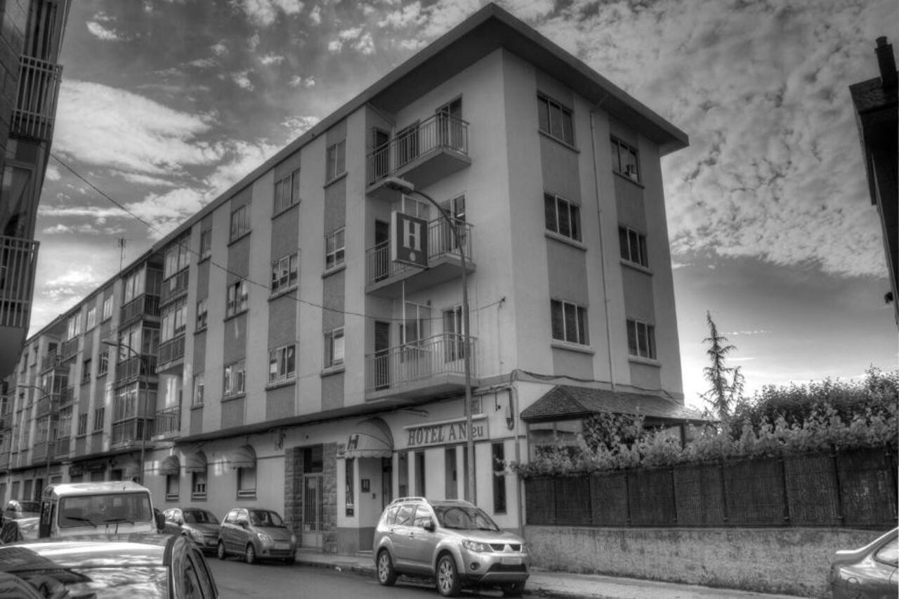 Hotel A Nieu Jaca Extérieur photo