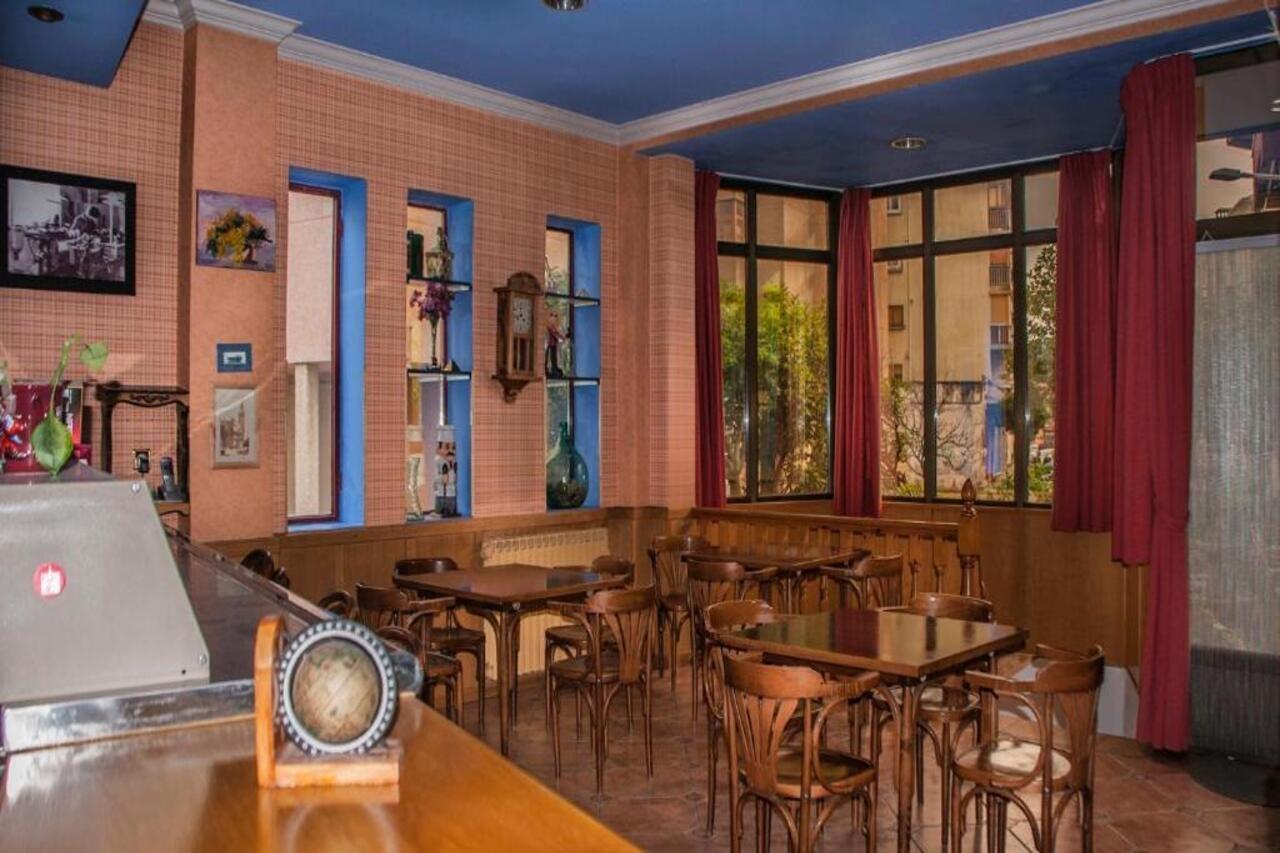 Hotel A Nieu Jaca Extérieur photo