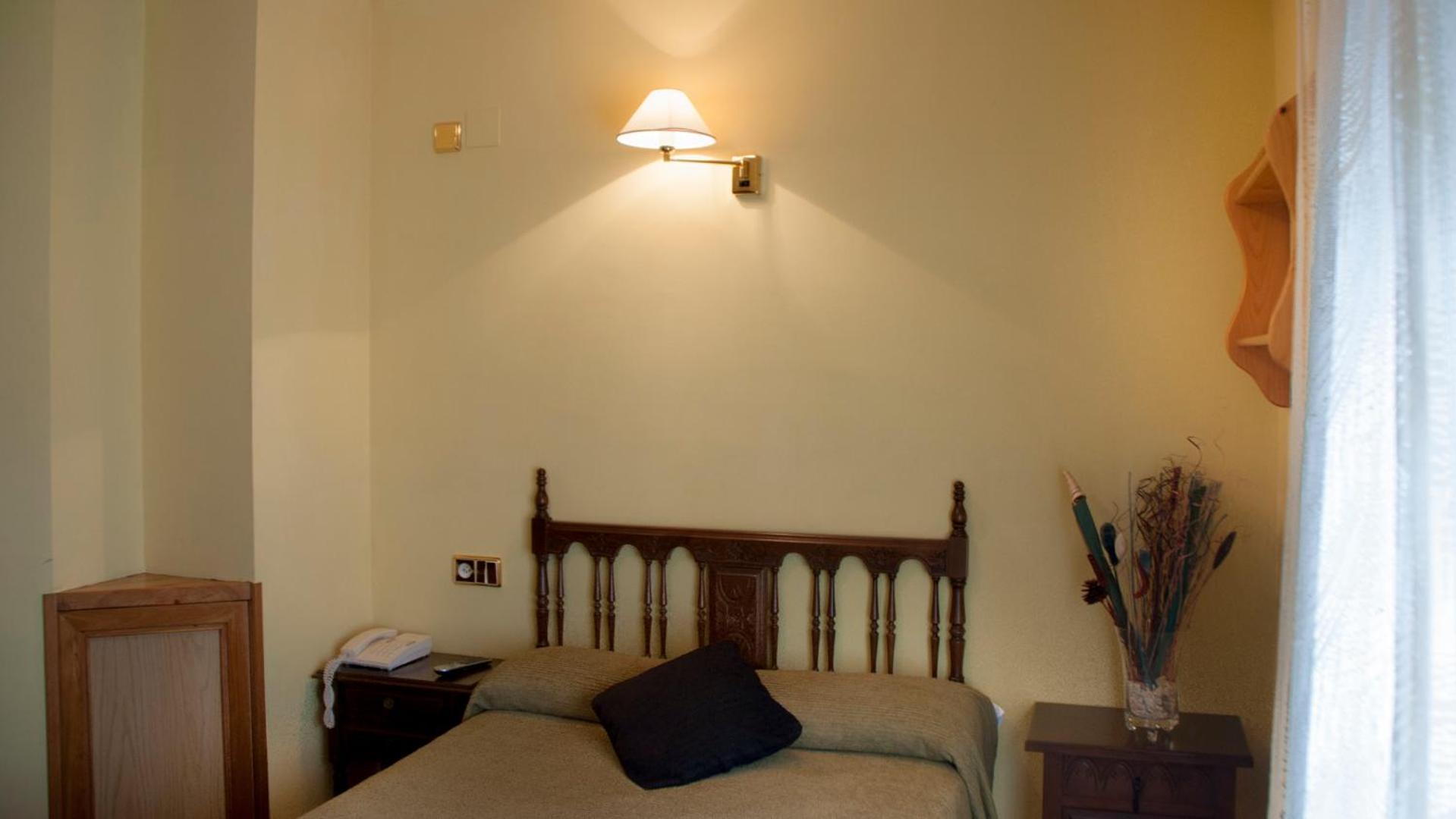 Hotel A Nieu Jaca Extérieur photo