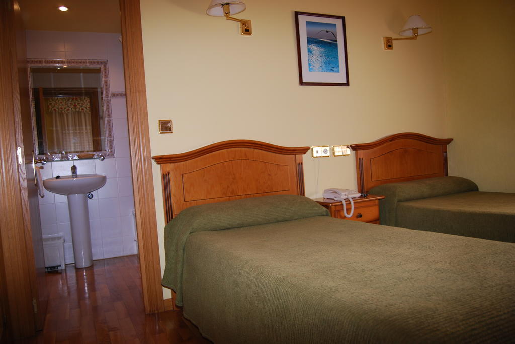 Hotel A Nieu Jaca Extérieur photo