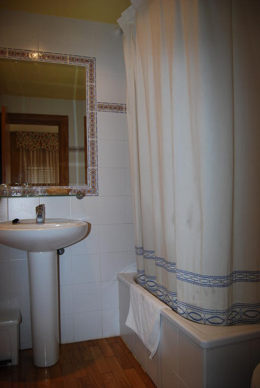 Hotel A Nieu Jaca Extérieur photo