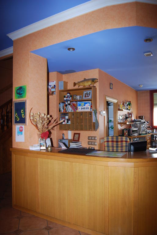 Hotel A Nieu Jaca Extérieur photo