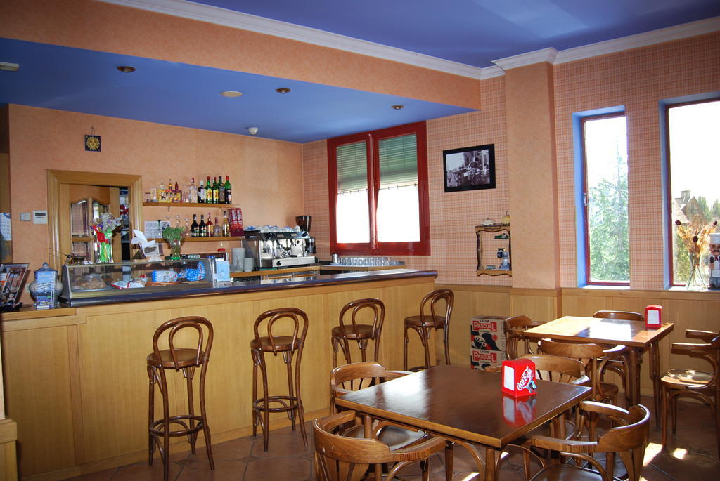 Hotel A Nieu Jaca Extérieur photo