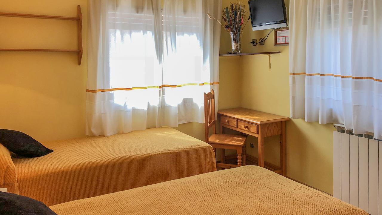 Hotel A Nieu Jaca Extérieur photo