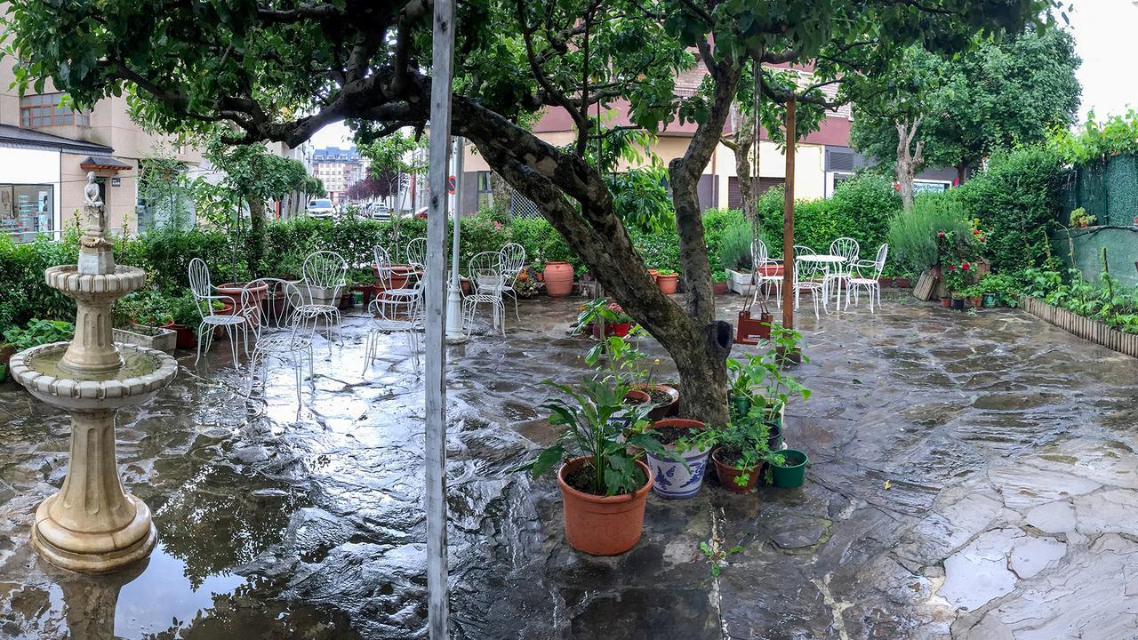Hotel A Nieu Jaca Extérieur photo
