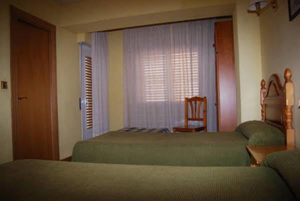 Hotel A Nieu Jaca Extérieur photo